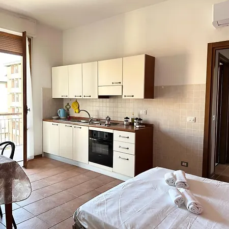 Apartment Mv Apartament 4b *
